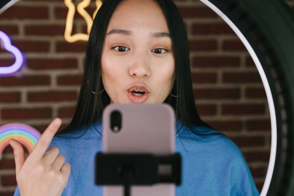 How To Become A Social Media Influencer